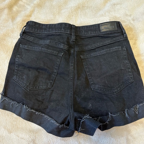 Black ripped high waisted mom shorts - Picture 3 of 3